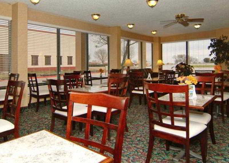 Quality Inn At Arlington Highlands Restoran gambar